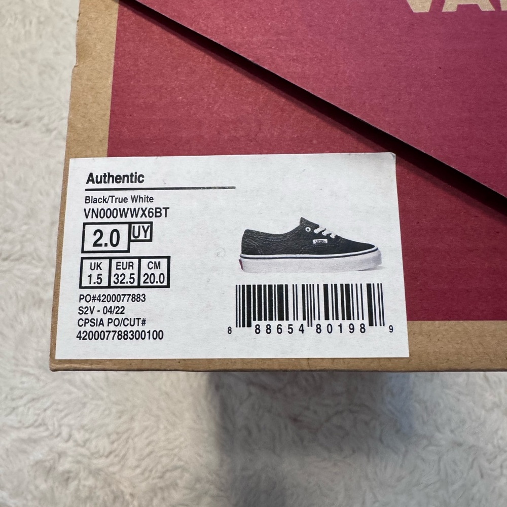 Vans Authentic Black & White Youth Sneakers - Size 2 - New in box low top - Picture 5 of 6